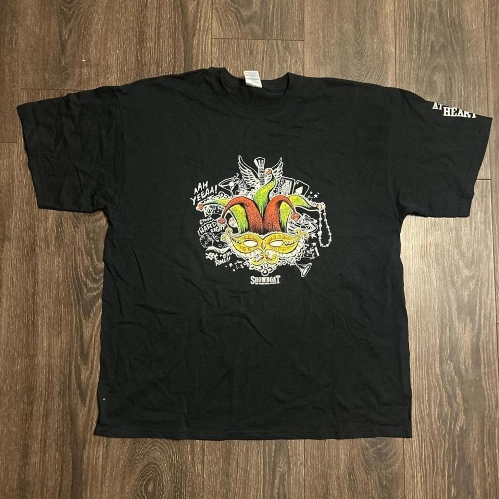 Showboat "Mardi Gras Casino" tee #mardigras #blacktee #graphictee #cleantee